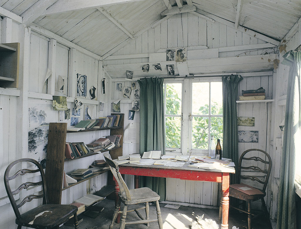 Workshed-Interior Laugharne Dylan Thomas Boathouse Houses.